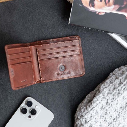 The Striker Football Wallet - By THE GAME ™ 