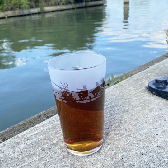 Fisherman Etched Pint Glass