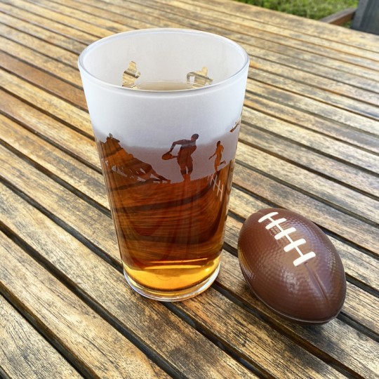 Rugby Etched Pint Glass