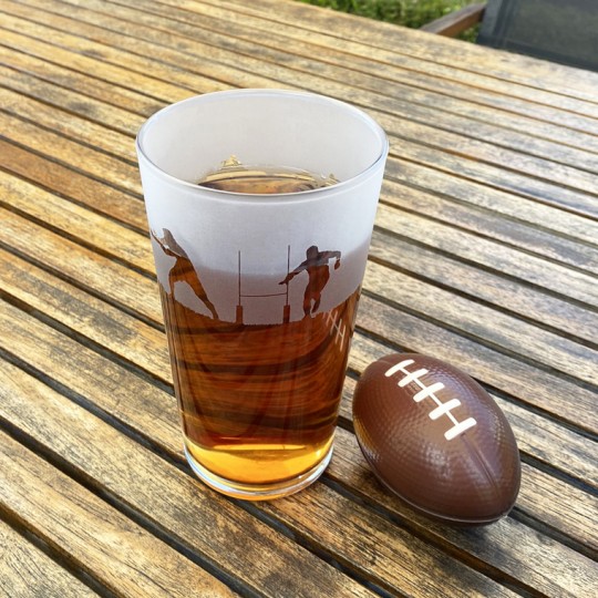 Rugby Etched Pint Glass